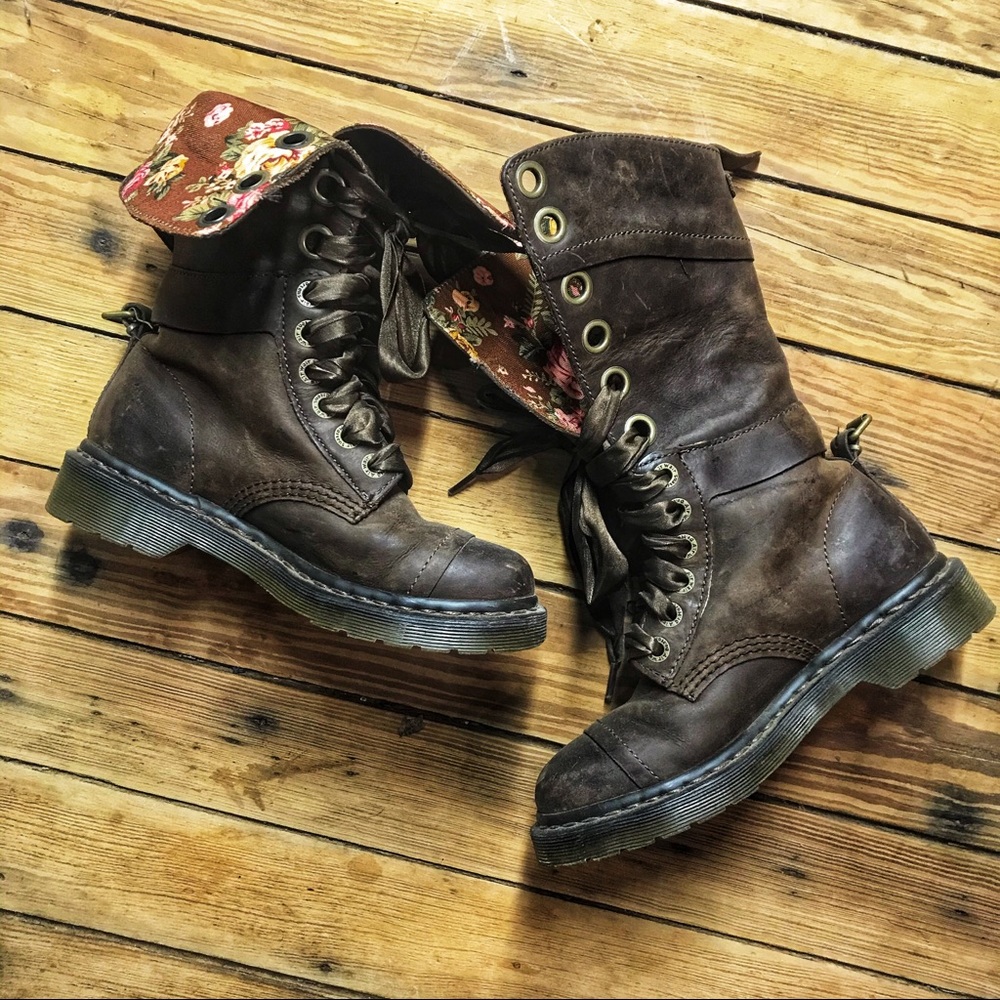 Dr Martens Triumph floral-lined brown combat boots